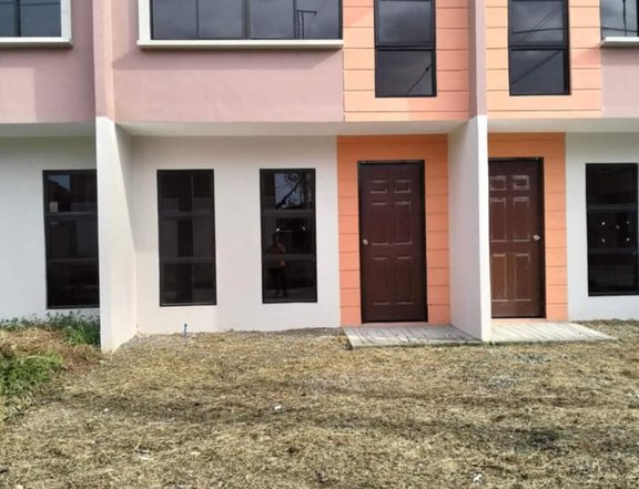 Pasalo 2-bedroom Townhouse For Sale in Meycauayan Bulacan