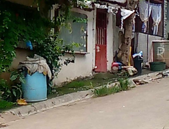 Pre owned 1 bedroom rowhousefor sale