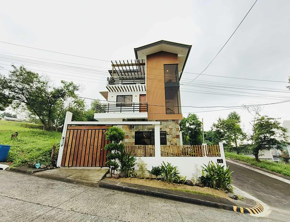 Pre-Owned 5-bedroom Single Attached House For Sale in Havila Taytay Rizal
