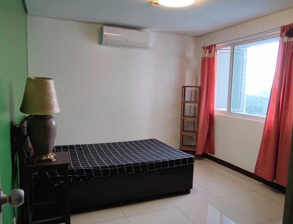 Negotiable Furnished 38.00 sqm 1-bedroom Residential Condo in Pasay BREEZE RESIDENCES NEAR MOA