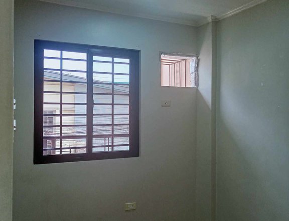 Discounted 2-bedroom Townhouse For Sale By Owner in Quezon City / QC