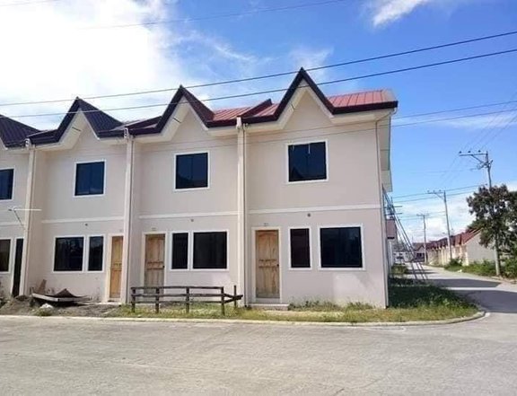 2-bedroom Townhouse For Sale in Mactan Lapu-Lapu Cebu