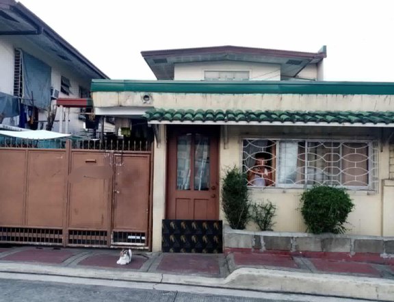 Single Attached House and Lot in Quezon City, Roxas District