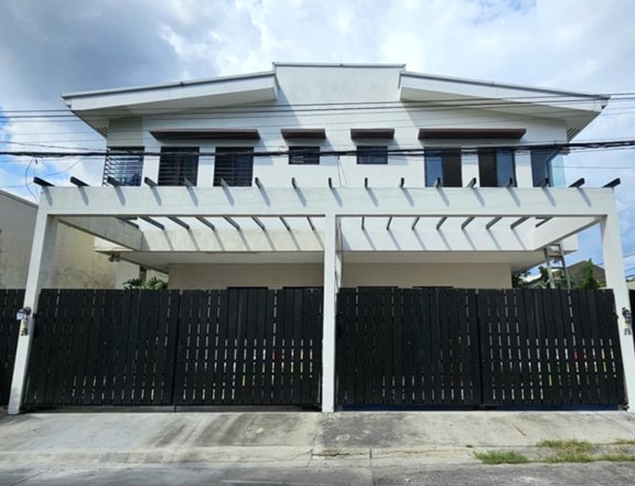 Pre-Owned 3-bedroom Duplex House For Sale in Las Pinas near Southville International