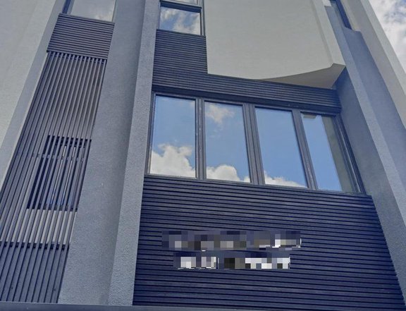 133 SQMS 4 Car Garage Townhouse for Sale near Ateneo Quezon City
