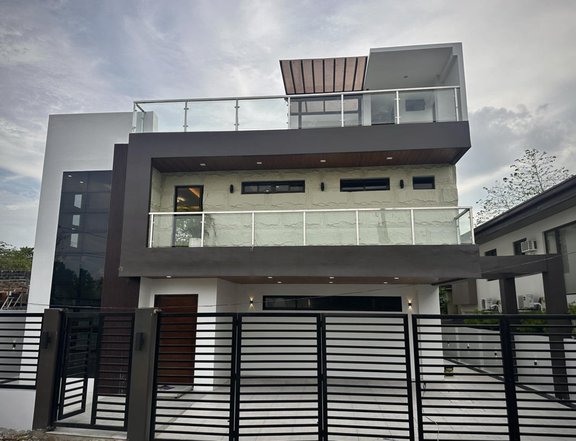 Brandnew Modern Tropical Contemporary House and Lot For Sale in Cebu Royal Estates, Consolacion Cebu