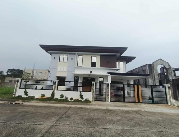 The Lakeshore's Venice Village 3-bedroom Single Detached House For Sale in Mexico Pampanga