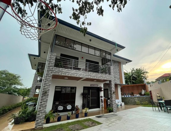 House and Lot For Sale at Greenview Executive Village Quezon City