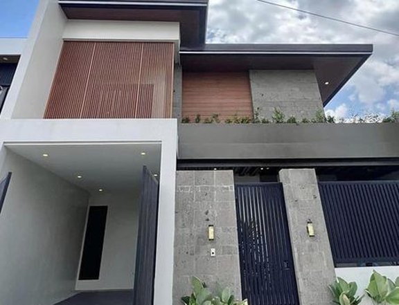 Pre-Owned 3-bedroom Townhouse For Sale in Clark Angeles Pampanga