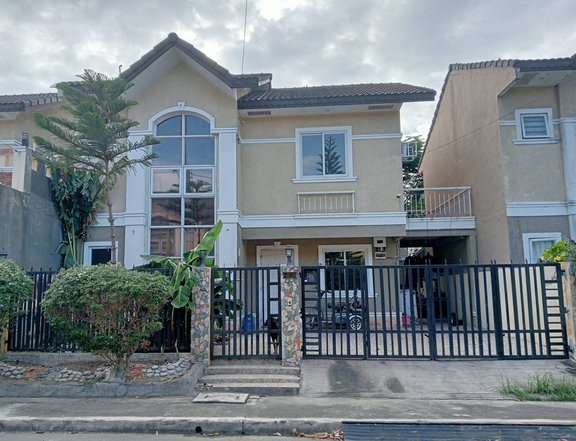 4-bedroom Single Attached House for Sale in General Trias Cavite