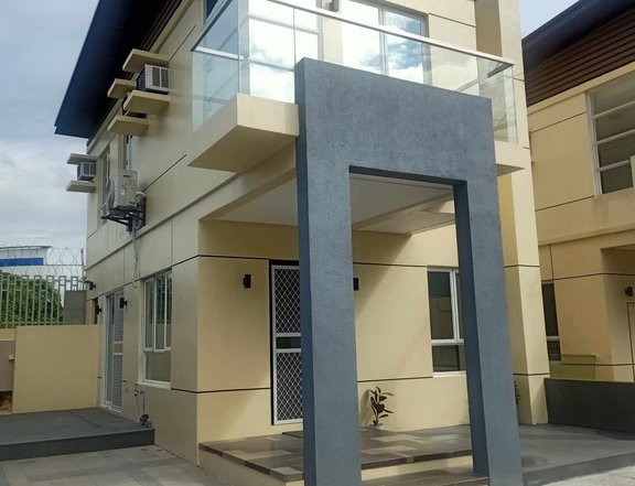 4-bedroom Single Attached House For Sale in Imus Cavite Noble Hills