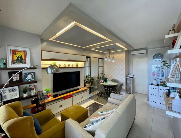 2 Bedroom with Parking / Balcony One Castilla Place DMCI Homes