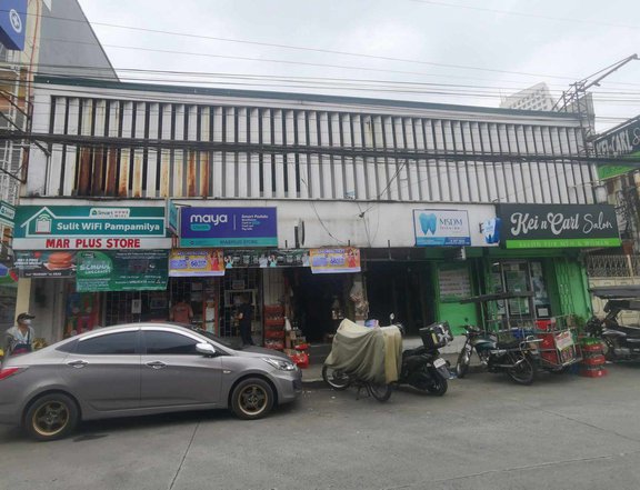 PRE-OWNED 496 sqm 3-Floor BUILDING FOR SALE IN KAMUNING Q.C.