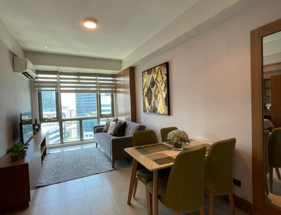 Executive 1BR Unit in Forbeswood Parklane Global City