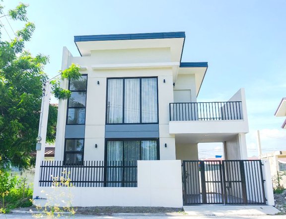 Finished Two Storey House near the Beach in Dagupan