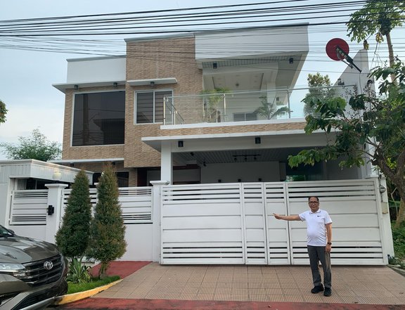 Pre-Owned 6-bedroom Single Detached House For Sale in Parkplace Imus Cavite