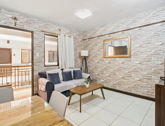 Furnished Two bedroom unit in Siena Park, Paranaque
