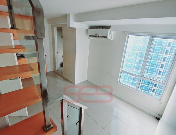 43.10 sqm 2-bedroom Condo w/ parking For Rent at BGC, Taguig