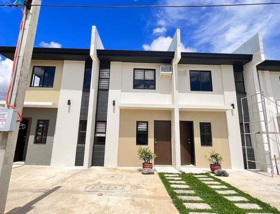 Townhouse Inner Unit  For Sale in Amaia Scapes Trece Martires Cavite