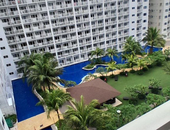 Furnished 1 Bedroom w/ Balcony  Resale Condo in Shore 1 Residence in MOA Complex Pasay City