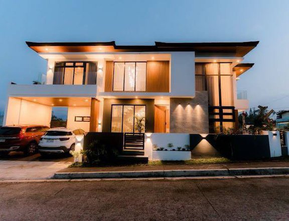 5 Bedrooms Fully Furnished House and Lot For Sale in Summit point Golf Residential Estate Lipa City