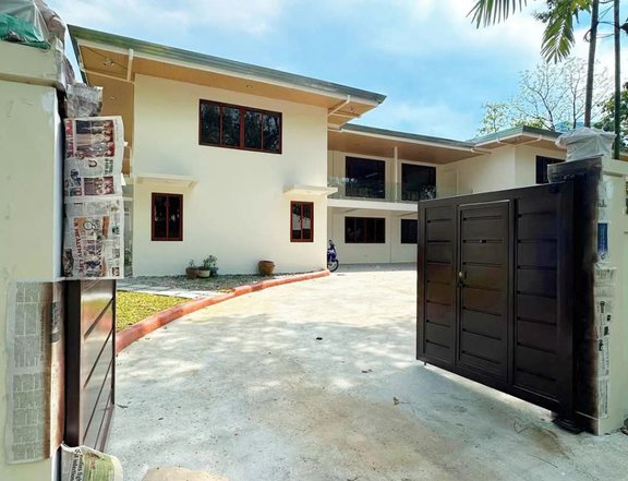 House for Rent in North Forbes Park Village Makati City. Near Ayala Malls and SM Makati