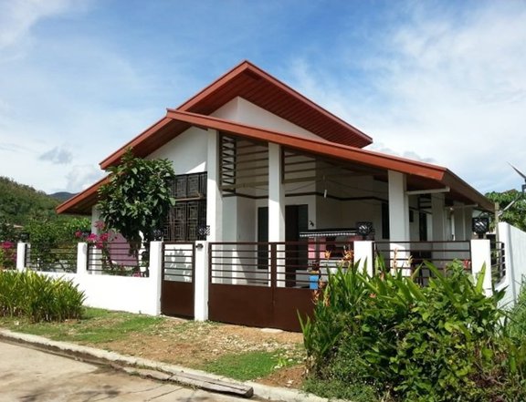 3 bedroom townhouse for Sale in Coron Palawan