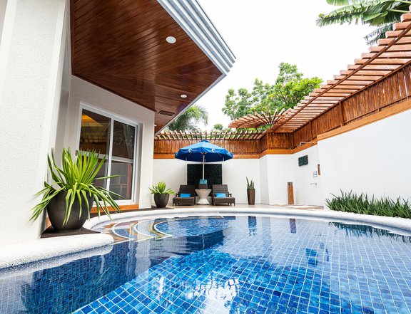 Condotel villa with pool for sale in JPark Resort Mactan Cebu