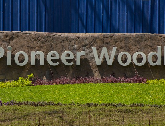 READY FOR OCCUPANCY 1 BR IN PIONEER WOODLANDS MANDALUYONG CITY