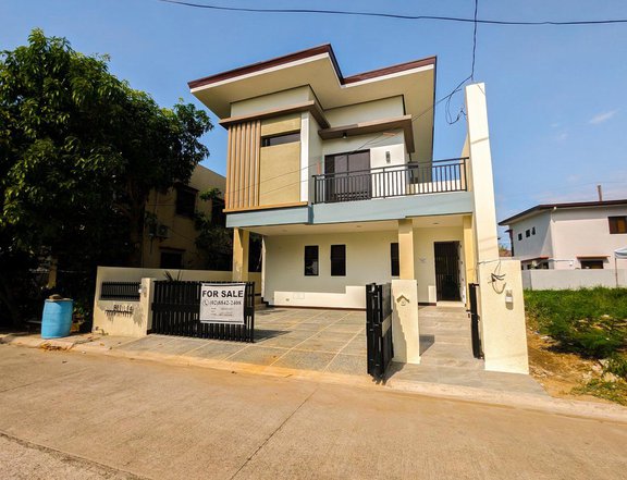 Grand Parkplace 4-bedroom Ready for Occupancy Single Detached House & Lot For Sale in Imus Cavite