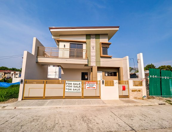 IC-Grand Parkplace / Spacious 4-Bedroom Ready for Occupancy House for Sale in Imus Cavite