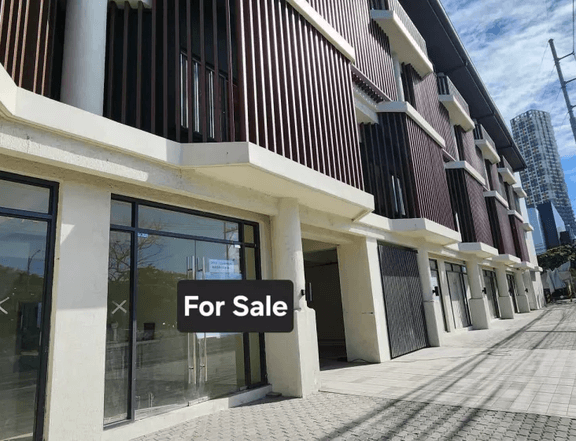 5 STOREY COMMERCIAL & OFFICE BUILDING IN QUEZON CITY