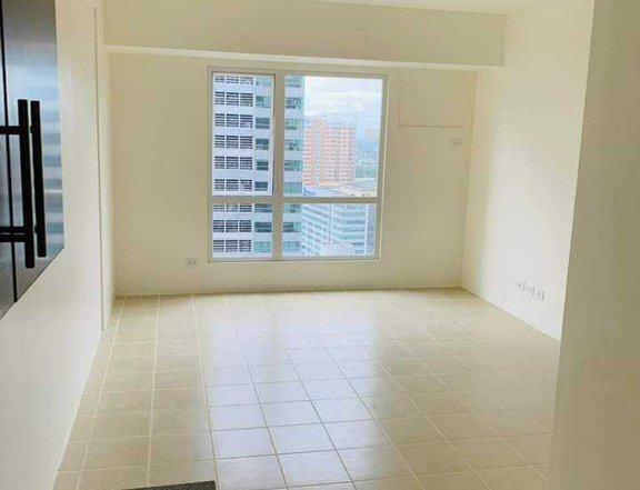 20K/mo Studio 1 bedroom 2BR Rent to Own Condo connected to MRT Boni near BGC Makati Ortigas CBD EDSA