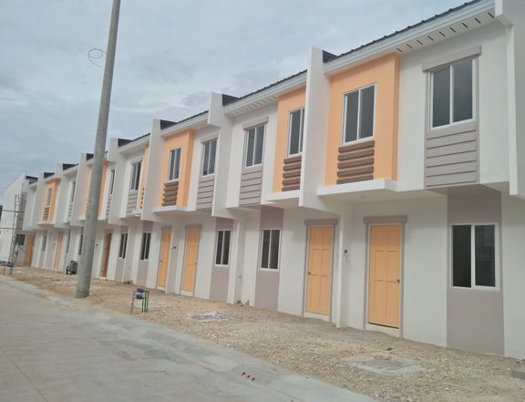 Wlay hasol sa requirements Studio-like Townhouse For Sale in Bogo Cebu