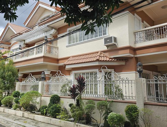 8-bedroom House For Sale in Cainta Rizal
