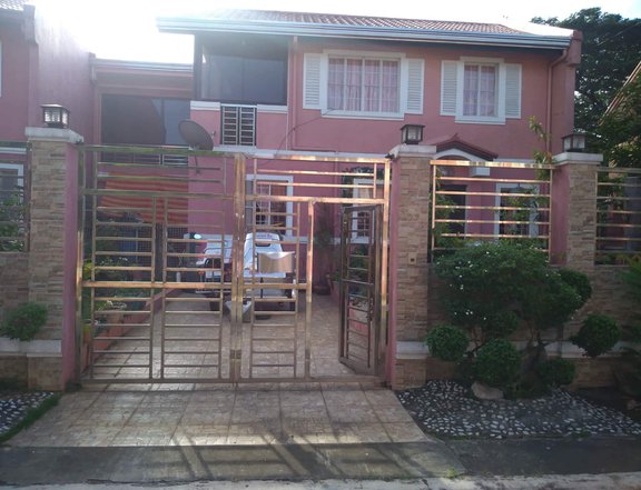 Pre-owned furnished 4-bedrooms Single Attached house for sale in Caloocan