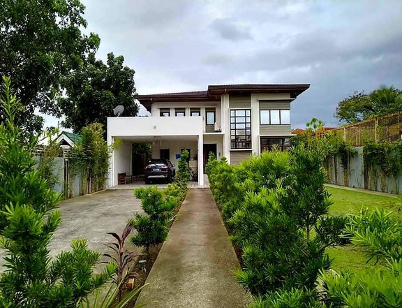 7 bedrooms Single Attached House and Lot for Sale in Las Piñas NCR