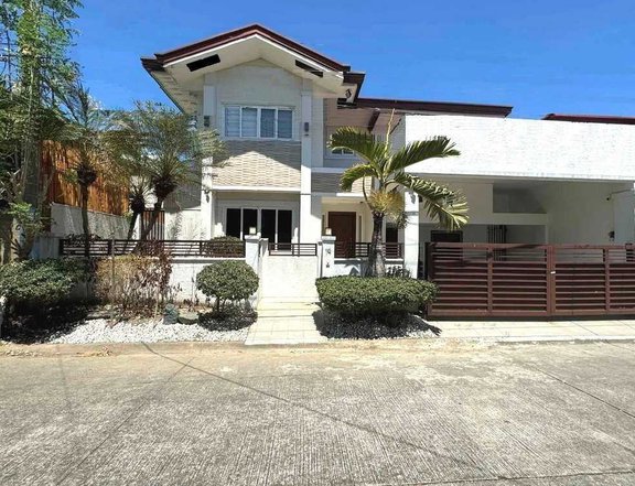 Well maintained 5BR House For Sale in BF Homes Paranaque Metro Manila