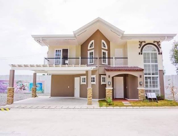 6-bedroom Single Detached House For Sale in Panglao Bohol