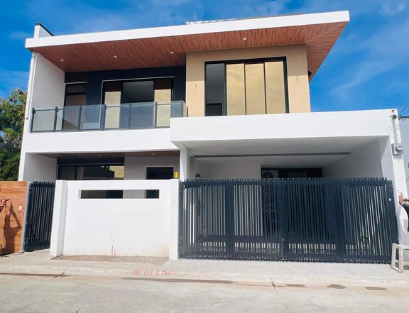 4-Bedroom Townhouse for Sale in Angeles City