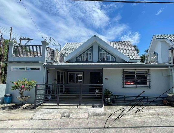Pre-Owned 5-bedroom, 3 bathroom, 1 car garage with balcony House and Lot For Sale in Antipolo Rizal