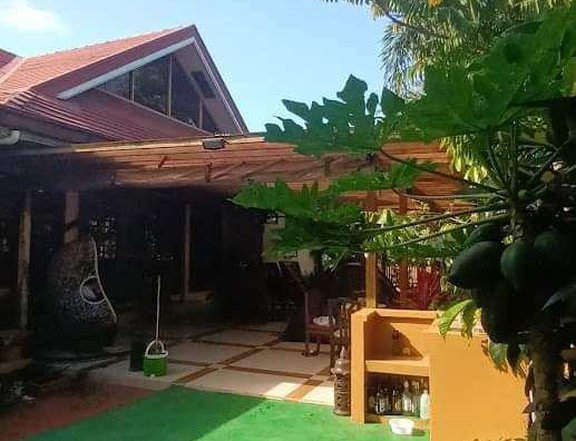 Corner Bungalow for Sale with Attic in Tagaytay City