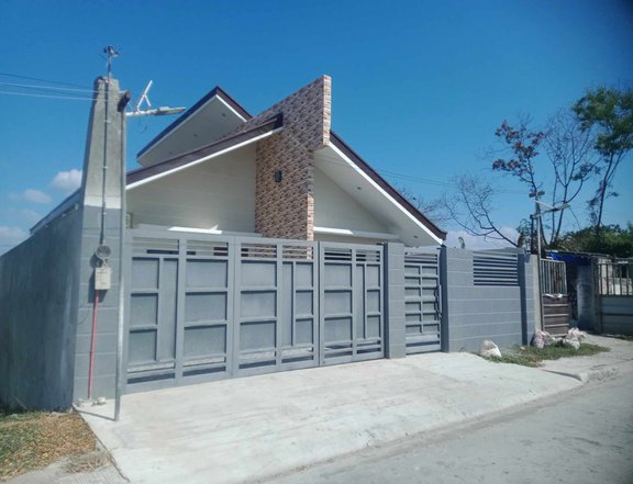 2-bedroom Single Detached House For Sale in Bacoor Cavite