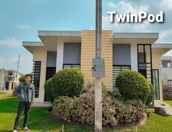 6-bedroom Duplex / Twin House For Sale in Urdaneta Pangasinan