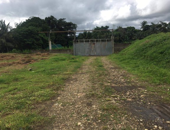 2 operational poultry building at toong tuy batangas.