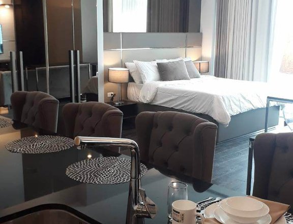 Pre-Owned RFO 59sqm Studio Suite Residential Condo For Sale By Owner with Parking Poblacion Makati C