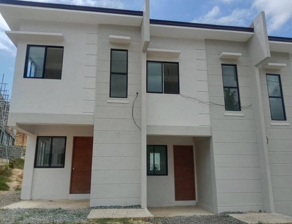 2 bedroom townhouse for sale in carcar cebu along barangay road