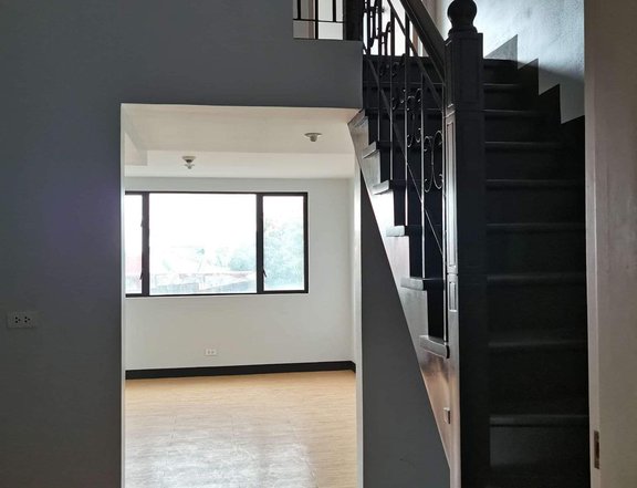 For sale 1bedroom loft type house in Pasig Metro Manila