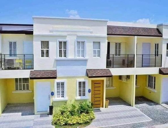 3-Bedroom 2 CR Townhouse with Balcony For Sale in General Trias Cavite