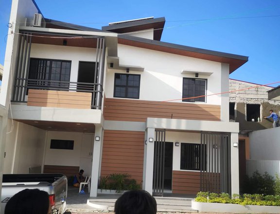Single Attached House and lot For Sale in Caloocan Metro Manila